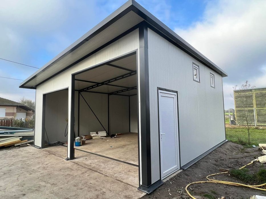 Garaje auto moderme pe structura metalica si panouri sandwich