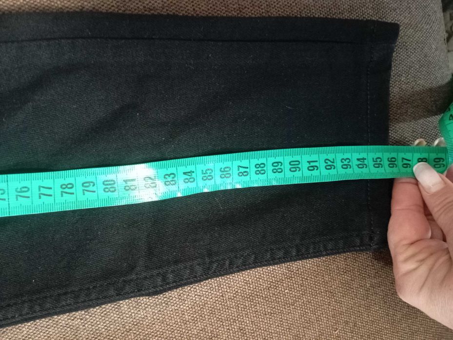 Черни дънки Л размер Нови