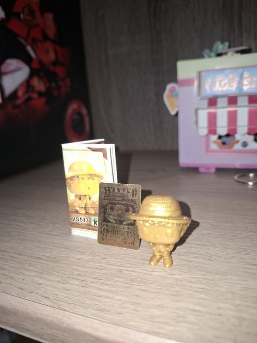 Золотая игрушка луффи, редкая