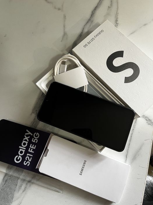 Продам Samsung Galaxy S21 FE 256гб