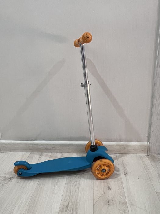 Самокат детский трехколесный