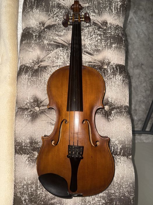 Vand/Schimb Vioara Veche 100 de ani