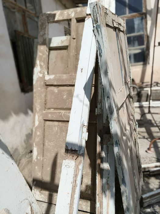 Черный потолок учун тахталар