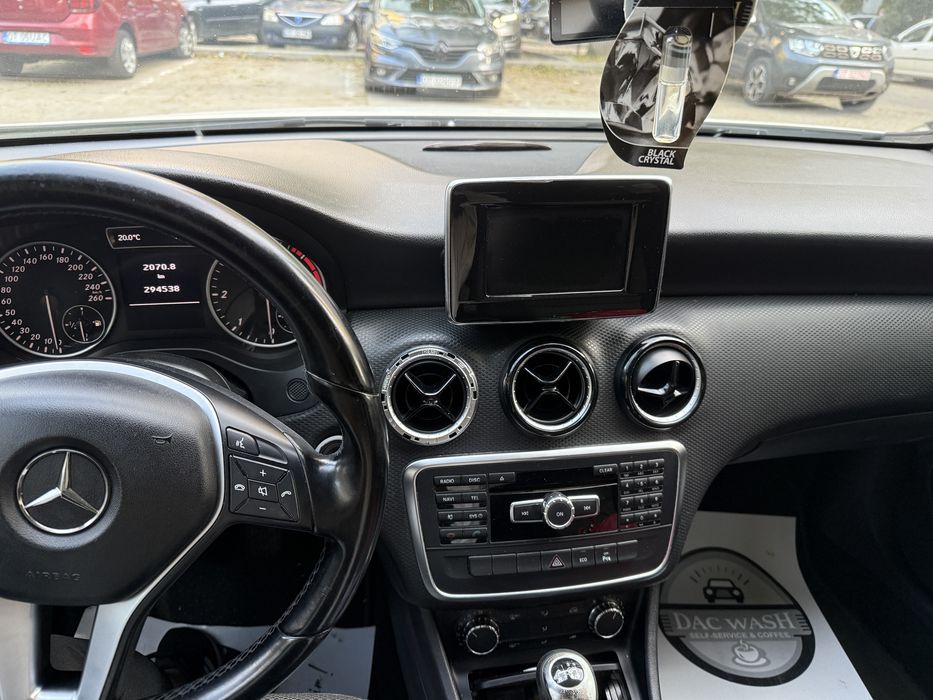 Mercedes benz A180