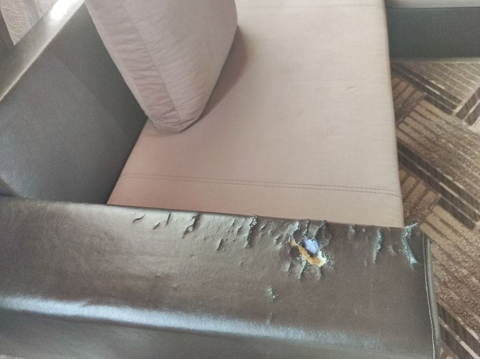 Голям ъглов диван