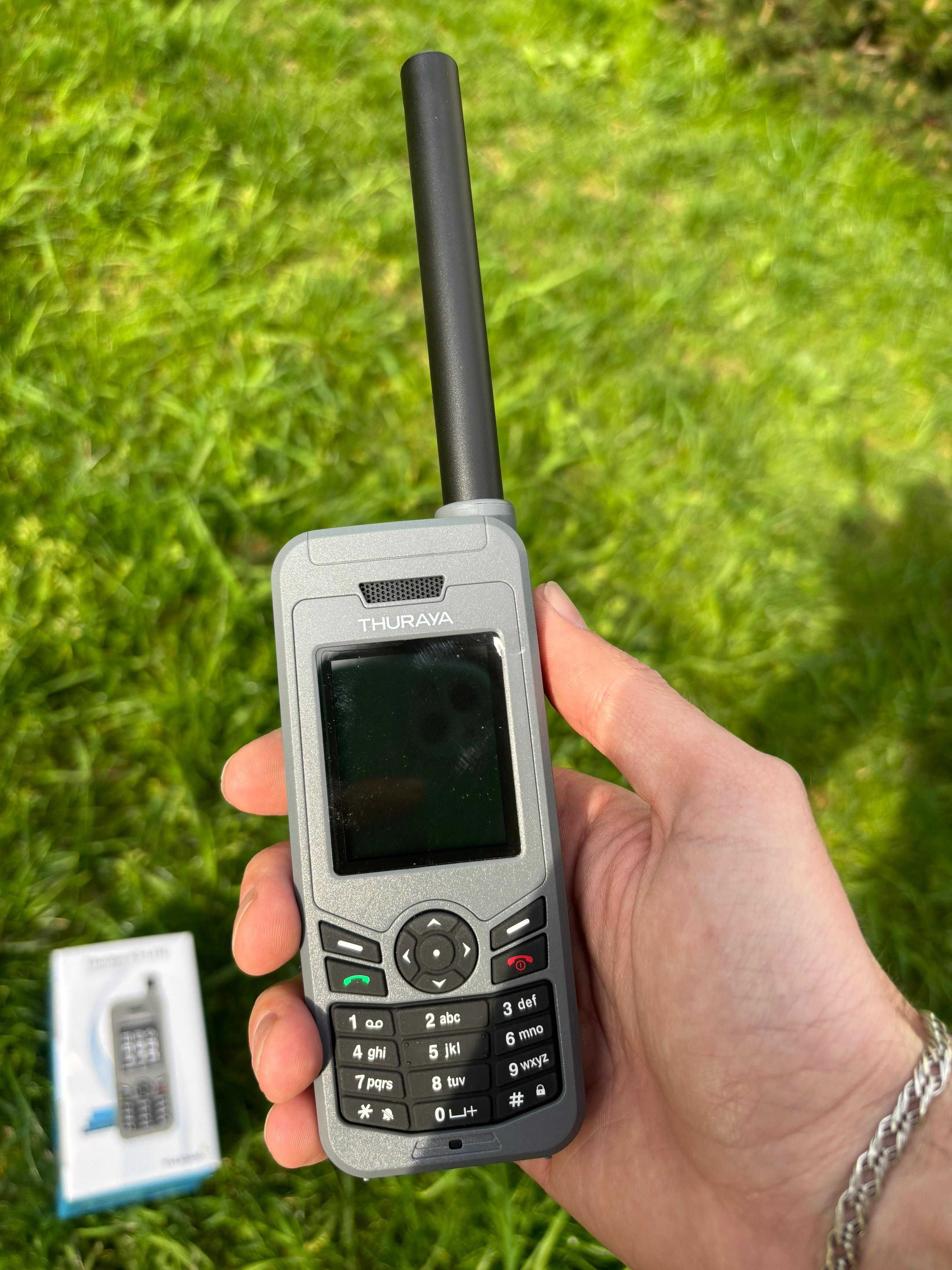 Спутниковый телефон Thuraya XT-LITE: 300 000 тг. - Рации и прочие телефоны  Алматы на Olx