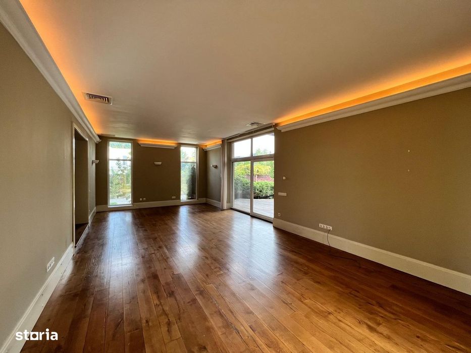 Vilă Pipera | 360 mp | Teren 1.000 mp | 8 camere | 5 băi | Garaj