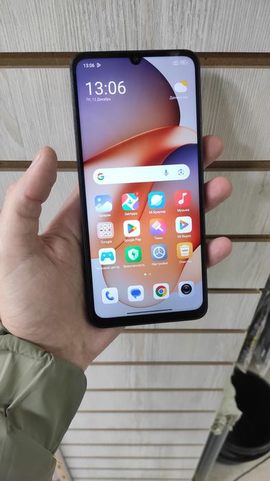 Redmi 13c память 128гб ишлаши зор