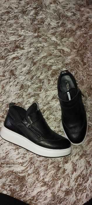 Adidasi dama Armani Jeans