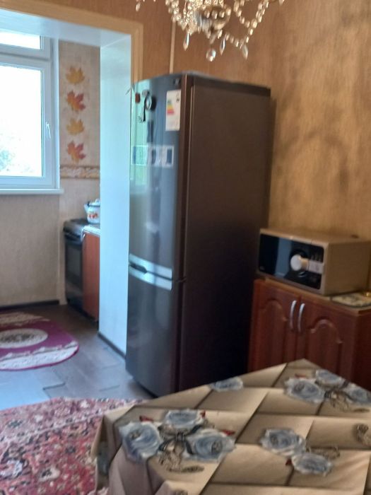 3 хонали кв.  Метро Тинчлик. Чорсу бозори олдида