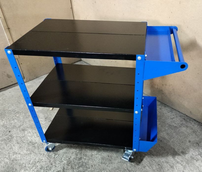 Универсальная тележка на колесах.