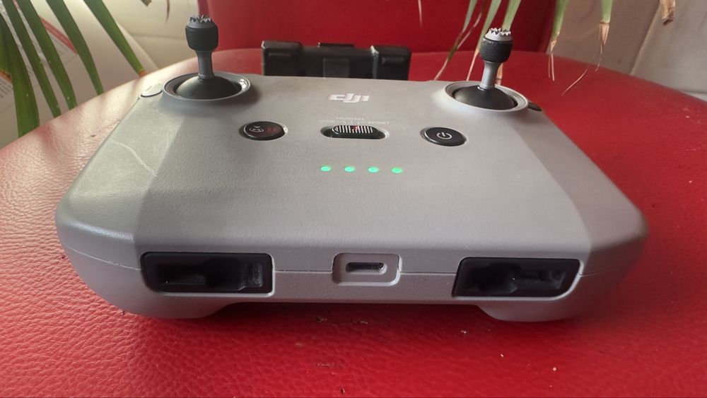 De vanzare telecomanda DJI RC-N1