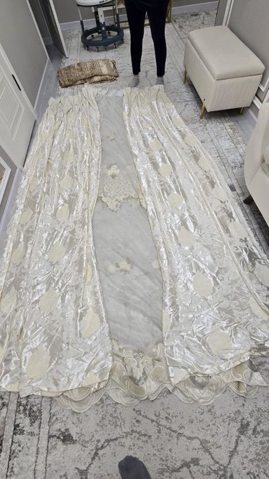 Срочно продам комплект шторы 10000т