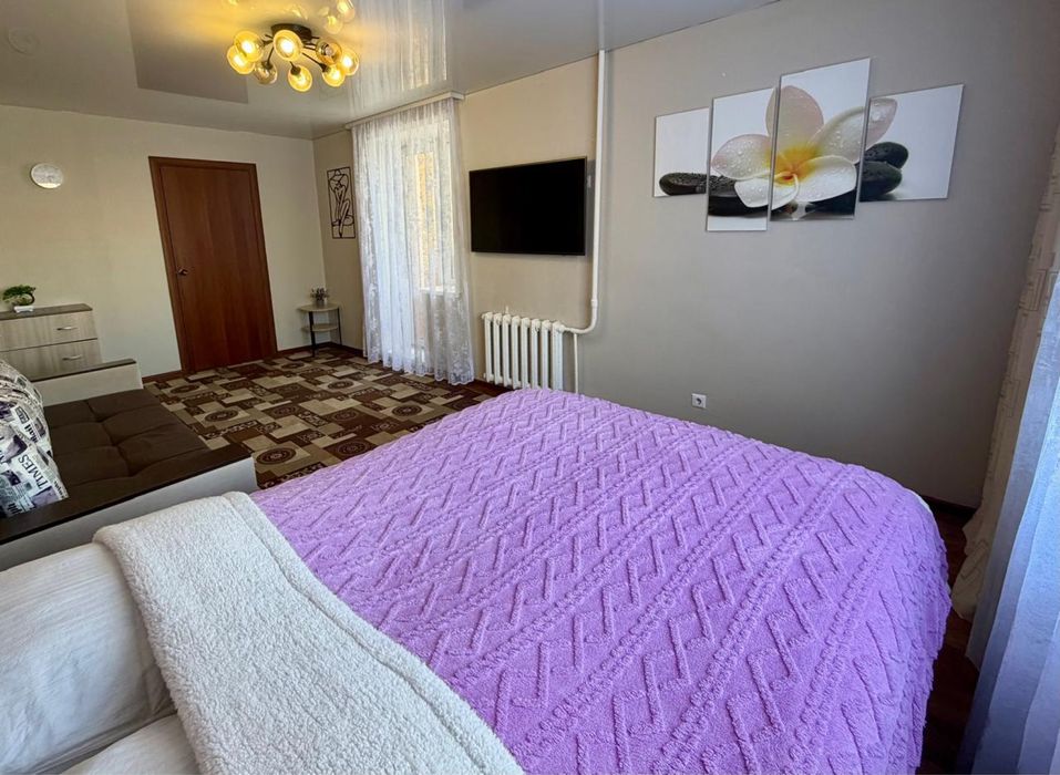 Квартира посуточно 1ком 2 этаж