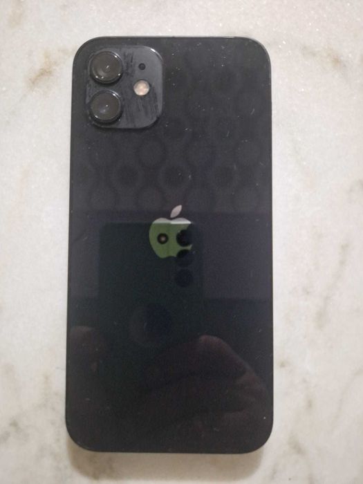 Iphone  12  black