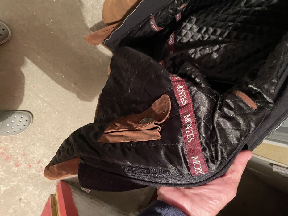 Hanorac captusit din piele intoarsa cu guler detasabil