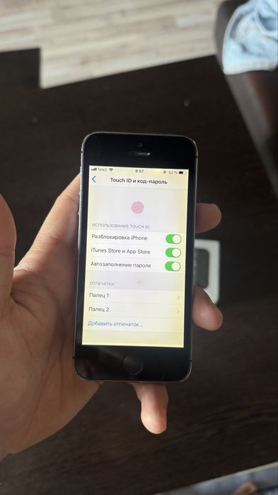 Продам iphone 5s в хорошем сост