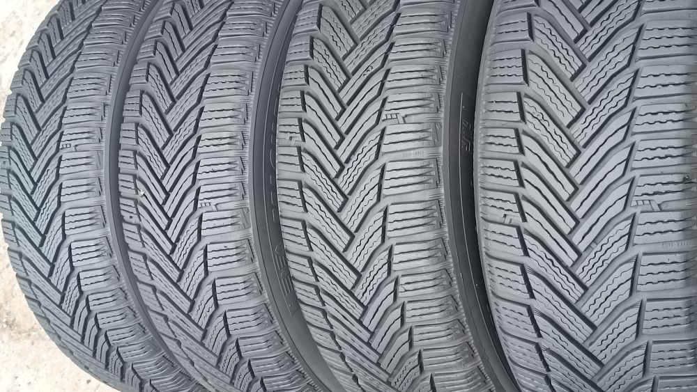 205/60/16 Michelin