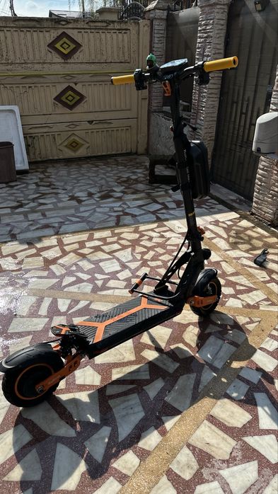 vand kukrin g2 max 100km parcursi pret foarte bun