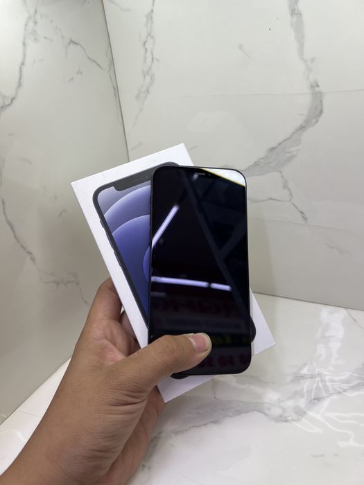 iPhone 12 128GB.