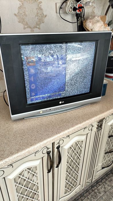Телевизор LG хорошо работает