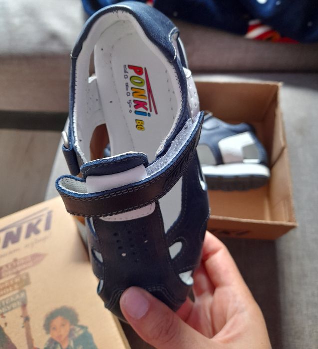 Чисто нови детски сандали, PONKI