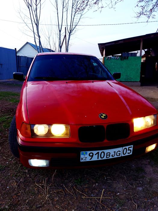 сатылады BMW318 срочно