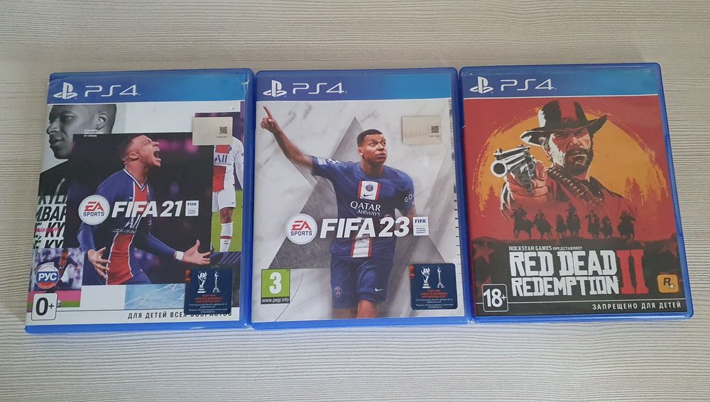Игры и жесткий диск пс4.