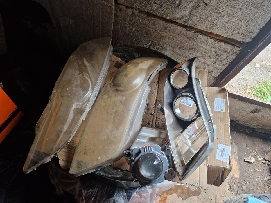 Фары Infiniti fx в разбор, стекла фар