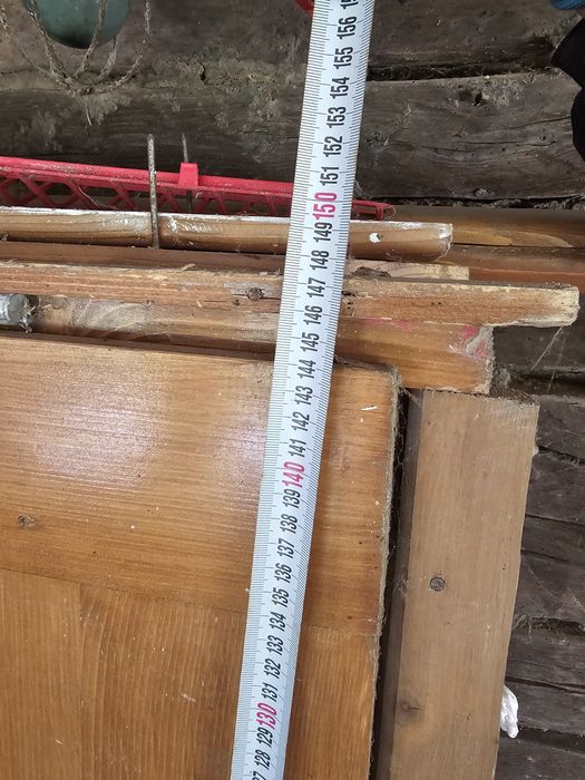 Ușă exterioară din  lemn