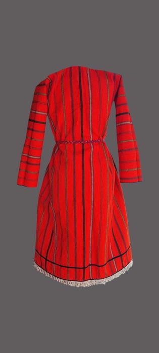 Автентична женска носия