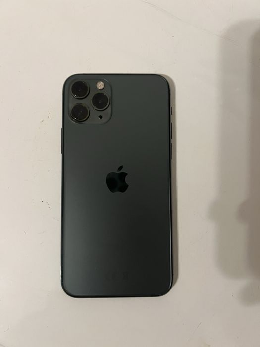 Продавам Iphone 11 Pro 64gb (Dark Green)