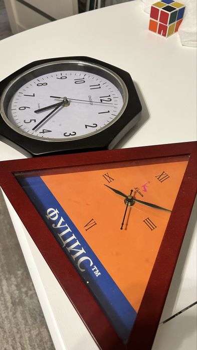 Продам настенные часы по 500