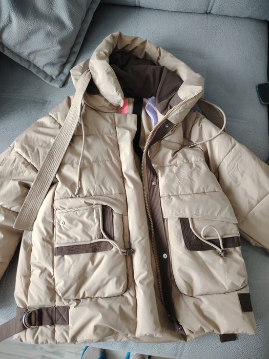 Продам детскую куртку на девочку