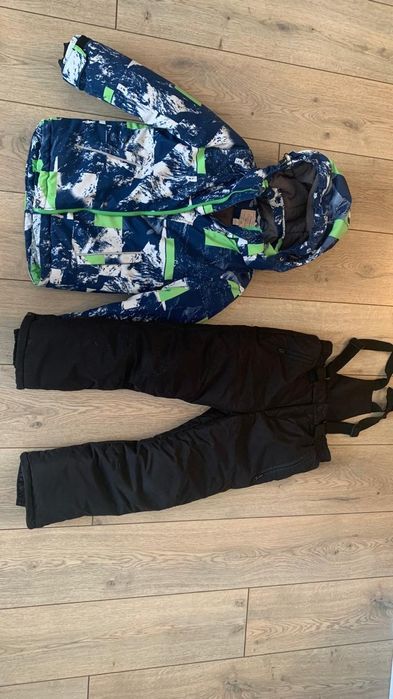 Продам детский пуховик