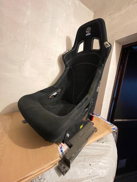 Спортивное сиденье-ковш Sparco Sprint V