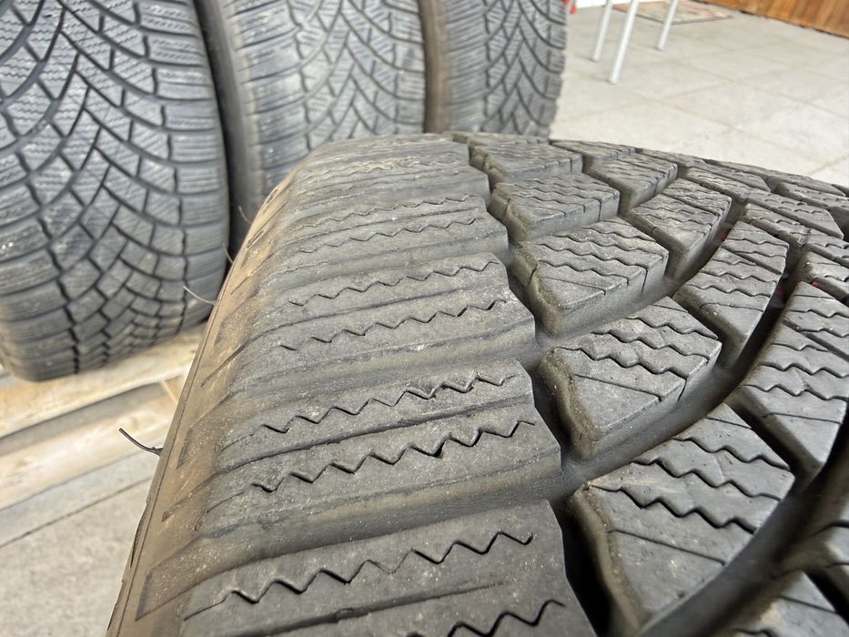 4бр. ОТЛИЧНИ Зимни Гуми С Борд 225/45R/17 XL -BRIDGESTONE- DOT:3619- 6.8мм+4.6мм