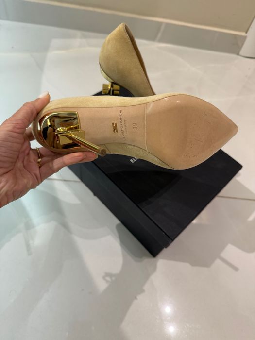 Обувки на висок ток Elisabetta Franchi черни и бежави - нови!