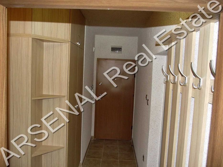 Тристаен апартамент под наем, Лозенец