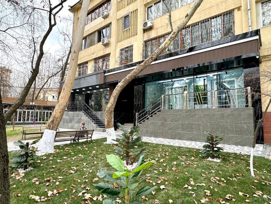 Продаю Своя Новый Нежилое Помешения Цум Школа-110 Вдоль Дороги 115м2.