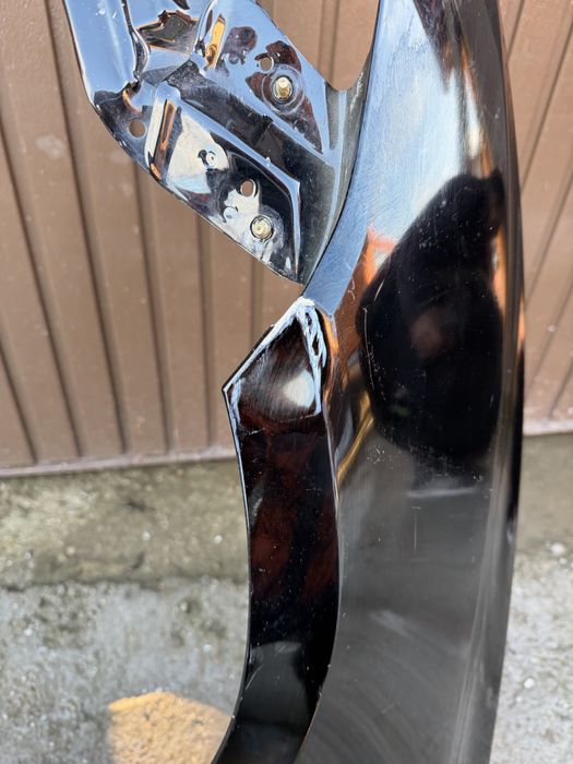 Aripa stanga fata Tesla Model 3