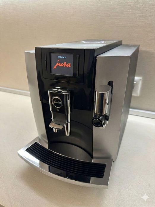 Кафемашина JURA E8 Chrome - перфектно еспресо и капучино