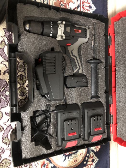 Продам ледобур,шруповерт