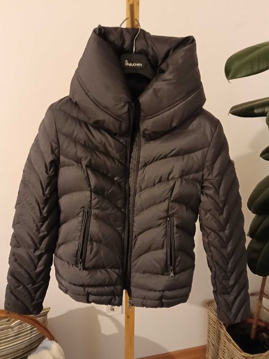 Дамско пухено яке Гес