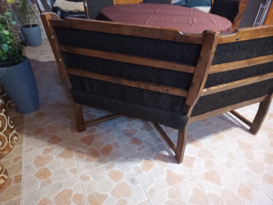 Кухненски мебели (маса столове канапета)