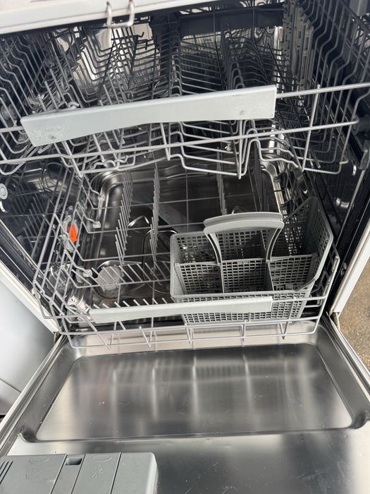 Masina de spalat vase AEG Favorit