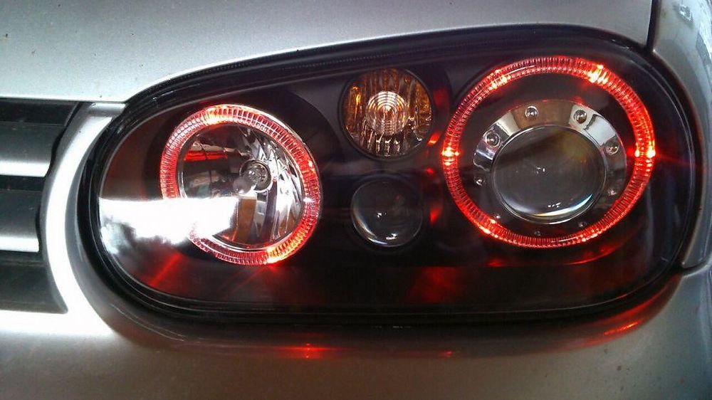 Кристални фарове за Audi A4 Angel Eyes (1995-1998) - черни