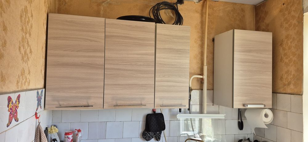 Срочно продам шкафчики