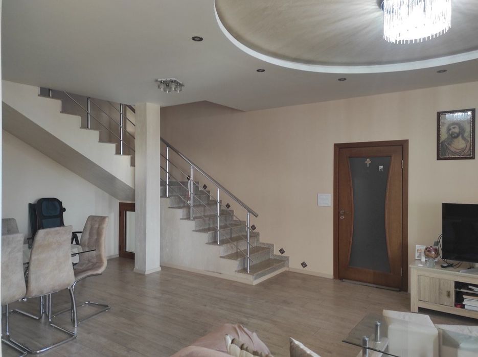 Продава се Къща в Стара Загора, Железник - център - 253 кв.м за 2372 €/кв.м - Снимка #12