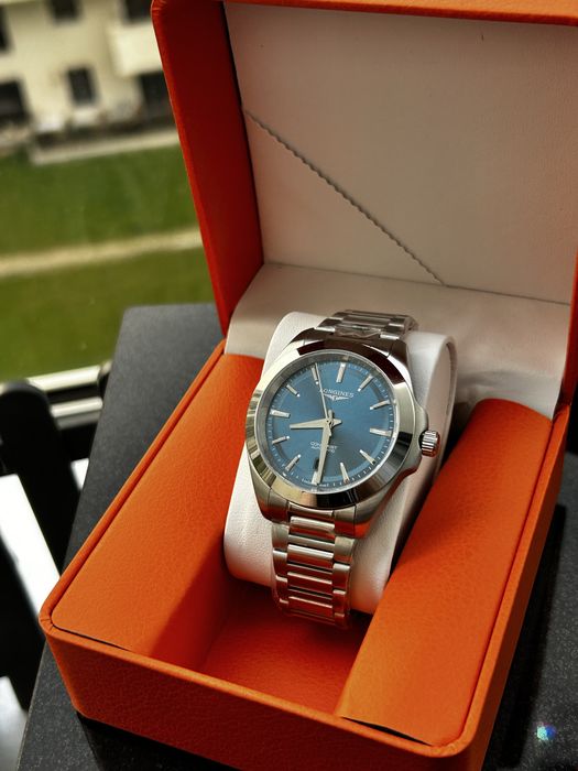 Longines Conquest Automatic 41 mm Blue – mecanic, spate transparent
